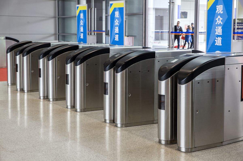 廣東龍輝科技有限公司人行通道閘案例